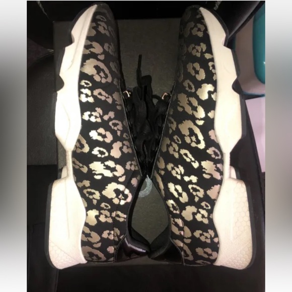 MIMCO SHOES 🖤BLACK GOLD REBEL SNEAKERS WOMENS SIZE  9 ,EU 40 🖤 RRP $179.00 - Picture 7 of 15